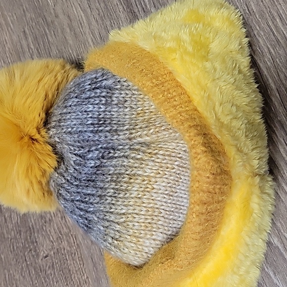 Mustard yellow ombre toque with polar fleece lining. Soft winter hat, plush hat - Picture 5 of 7